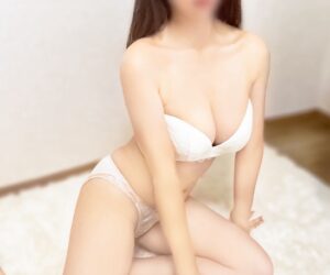 スタイル抜群!黒髪ロングヘアーが似合う!妖艶系あやさんです!
